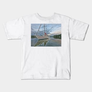 Sailing Vessel Effie at anchor in Virginia Kids T-Shirt